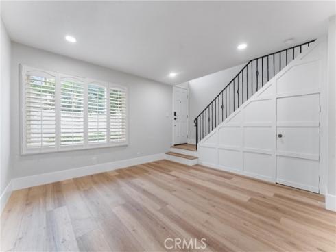 44 Elksford 3 Avenue, Irvine, CA