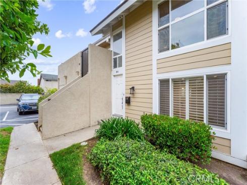 44 Elksford 3 Avenue, Irvine, CA
