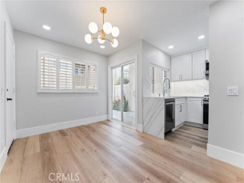 44 Elksford 3 Avenue, Irvine, CA