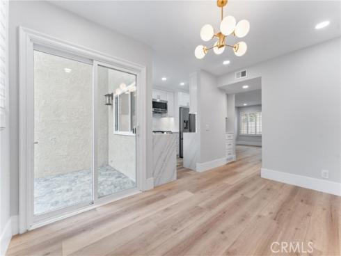 44 Elksford 3 Avenue, Irvine, CA