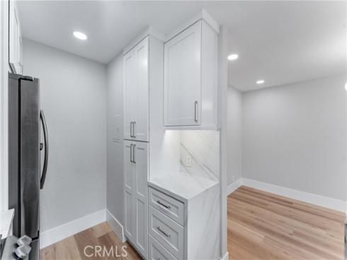 44 Elksford 3 Avenue, Irvine, CA