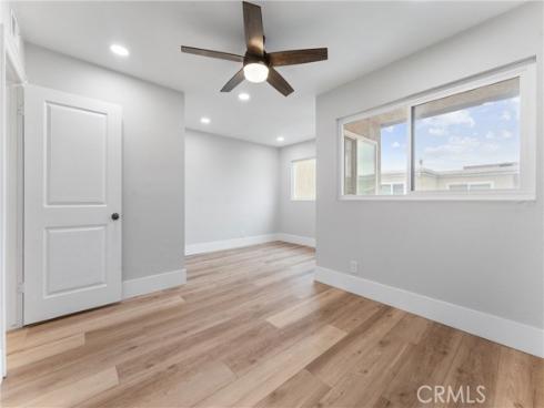 44 Elksford 3 Avenue, Irvine, CA