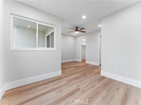 44 Elksford 3 Avenue, Irvine, CA