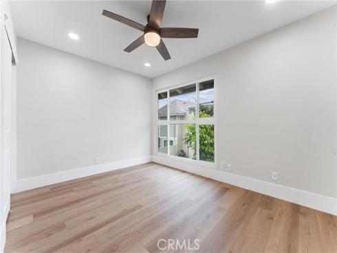 44 Elksford 3 Avenue, Irvine, CA