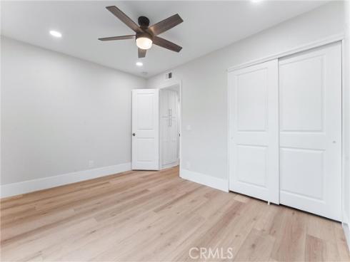 44 Elksford 3 Avenue, Irvine, CA