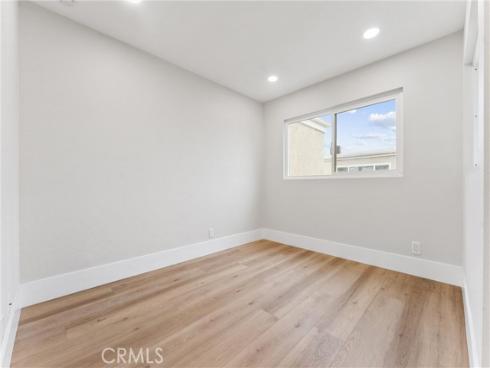 44 Elksford 3 Avenue, Irvine, CA