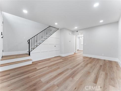 44 Elksford 3 Avenue, Irvine, CA