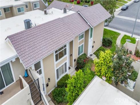 44 Elksford 3 Avenue, Irvine, CA