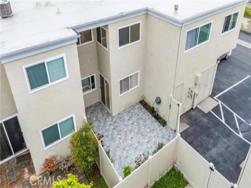 44 Elksford 3 Avenue, Irvine, CA