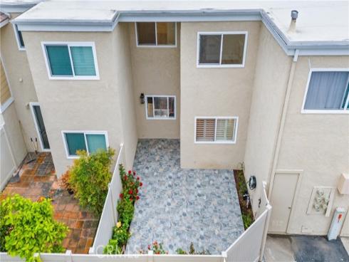 44 Elksford 3 Avenue, Irvine, CA