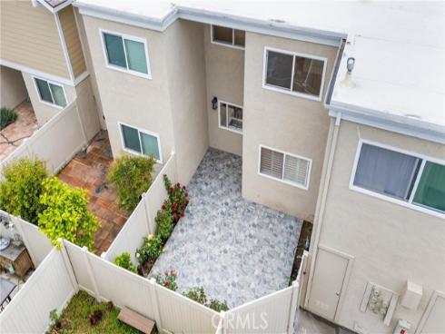 44 Elksford 3 Avenue, Irvine, CA