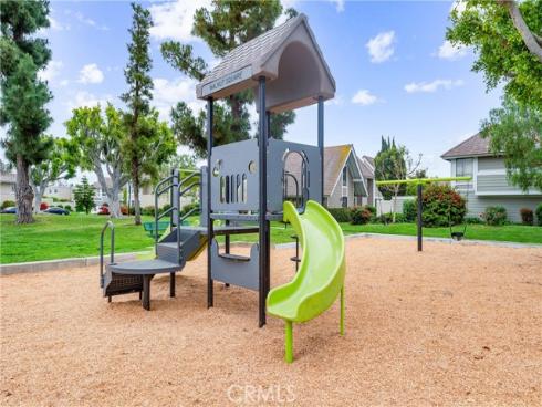 44 Elksford 3 Avenue, Irvine, CA