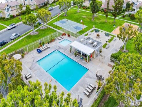 44 Elksford 3 Avenue, Irvine, CA