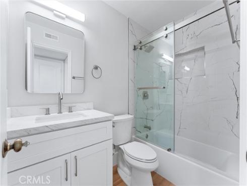 44 Elksford 3 Avenue, Irvine, CA