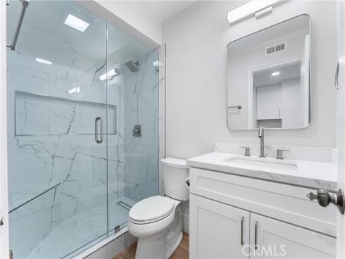 44 Elksford 3 Avenue, Irvine, CA