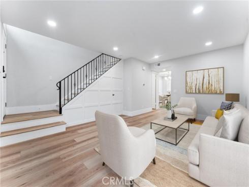 44 Elksford 3 Avenue, Irvine, CA