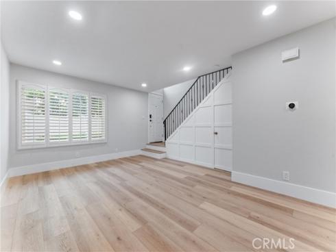 44 Elksford 3 Avenue, Irvine, CA