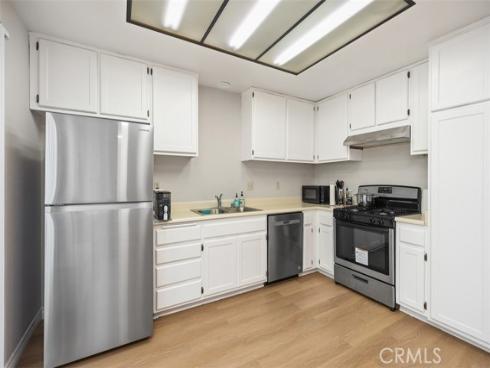 656 Springbrook 21 , Irvine, CA