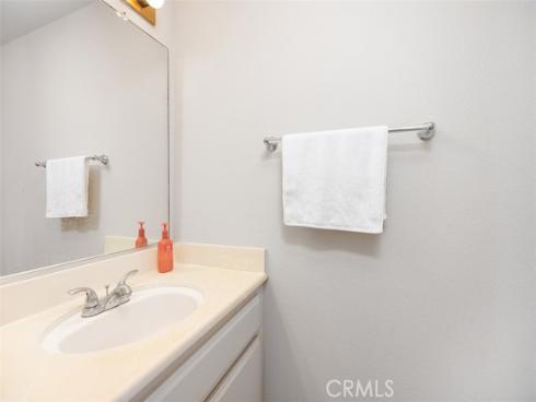 656 Springbrook 21 , Irvine, CA