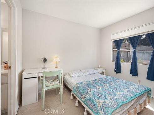 656 Springbrook 21 , Irvine, CA