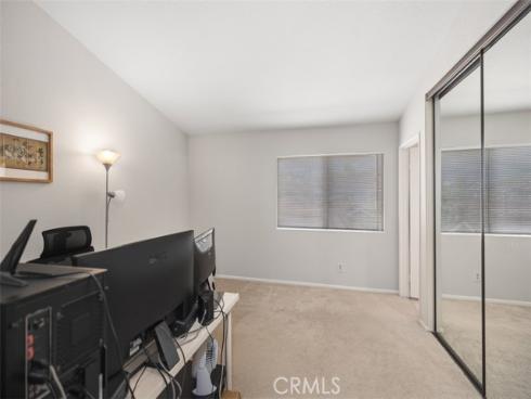 656 Springbrook 21 , Irvine, CA