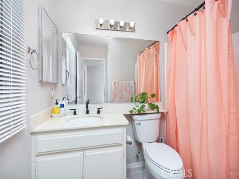 656 Springbrook 21 , Irvine, CA