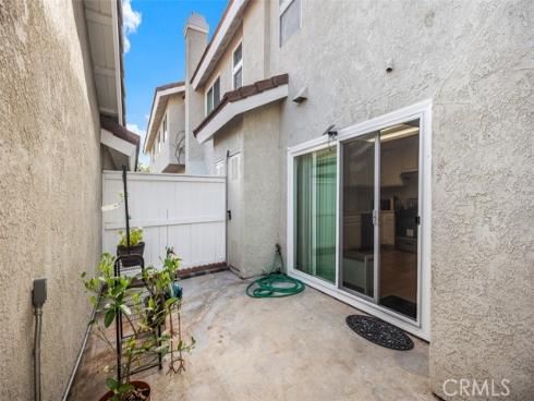 656 Springbrook 21 , Irvine, CA