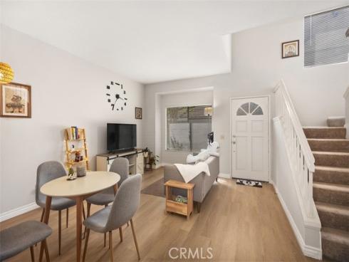 656 Springbrook 21 , Irvine, CA