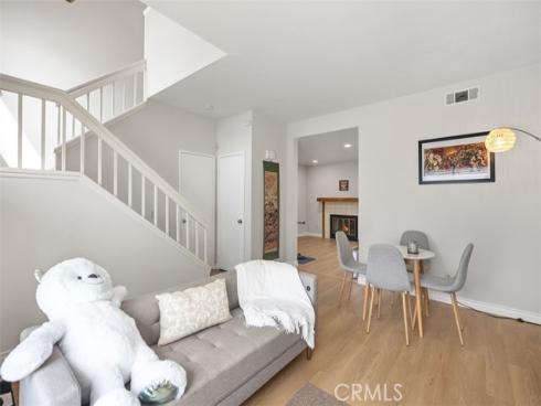 656 Springbrook 21 , Irvine, CA