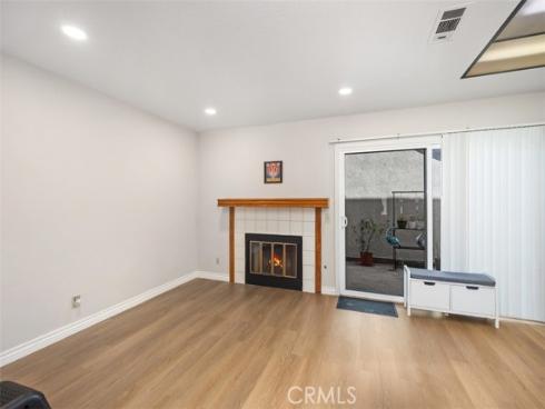 656 Springbrook 21 , Irvine, CA