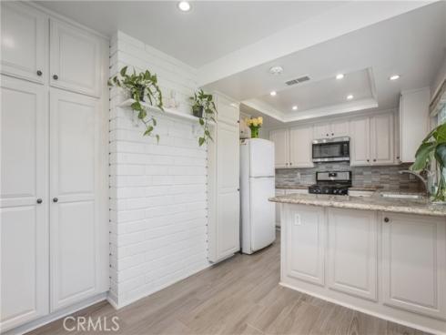 5111 Alder , Irvine, CA