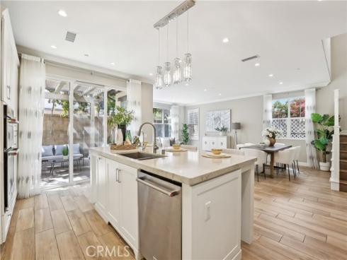 111 Baja , Irvine, CA