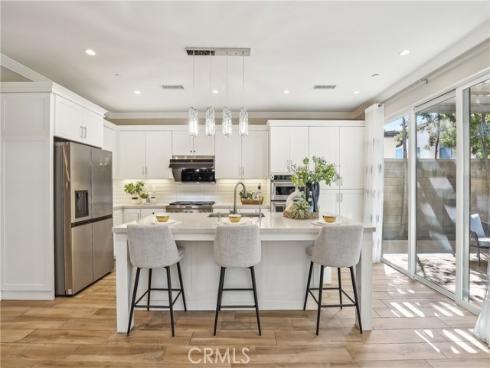 111 Baja , Irvine, CA