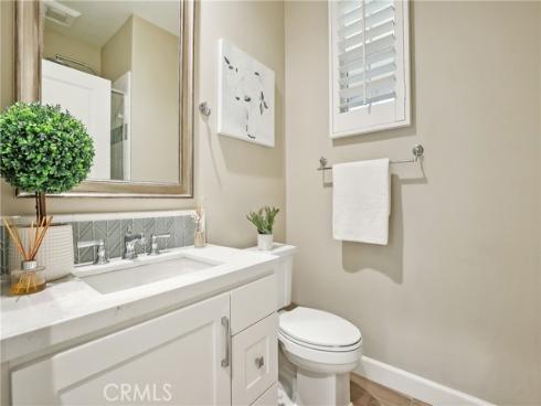 111 Baja , Irvine, CA