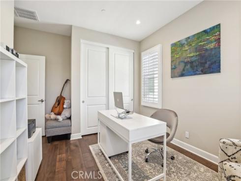 111 Baja , Irvine, CA