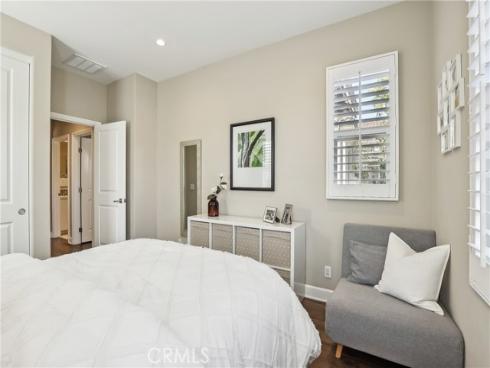 111 Baja , Irvine, CA