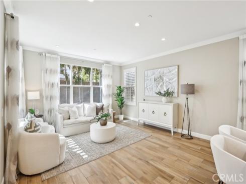 111 Baja , Irvine, CA