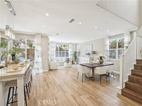 111 Baja , Irvine, CA