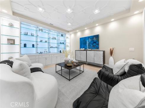 123 Calderon , Irvine, CA