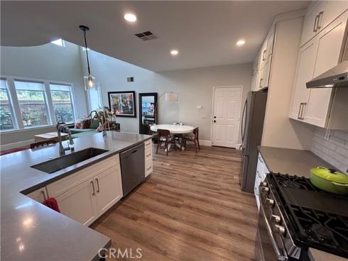 22 Mineral King , Irvine, CA