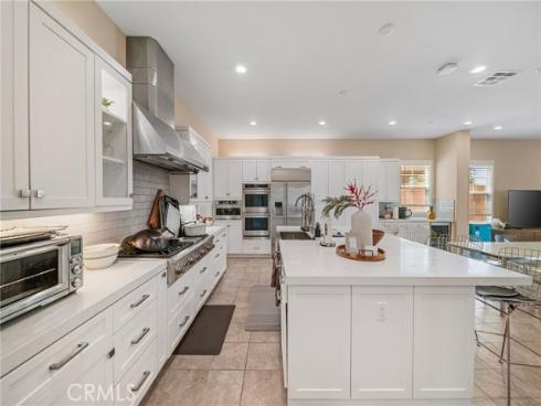 81 Pelican Lane, Irvine, CA