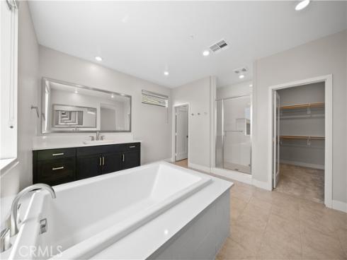 242  Chorus  , Irvine, CA