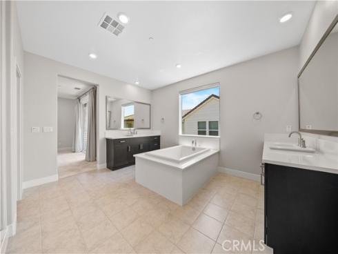 242  Chorus  , Irvine, CA