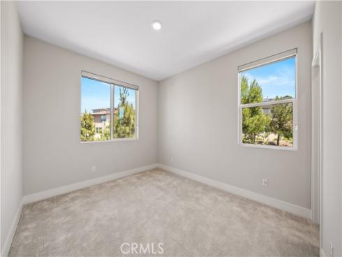 242  Chorus  , Irvine, CA