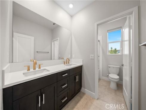 242  Chorus  , Irvine, CA