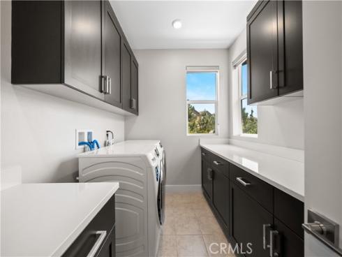 242  Chorus  , Irvine, CA