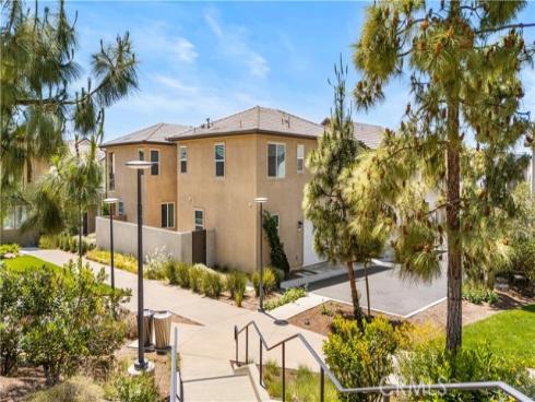 242  Chorus  , Irvine, CA