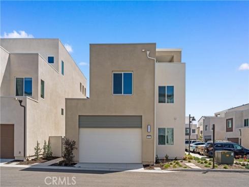 125 Sawbuck , Irvine, CA