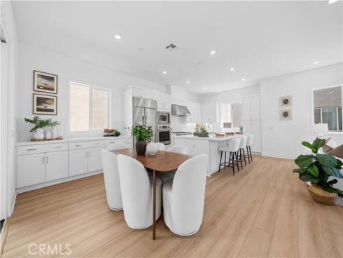 125 Sawbuck , Irvine, CA