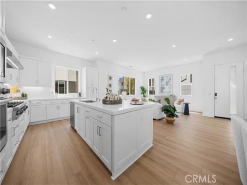 125 Sawbuck , Irvine, CA